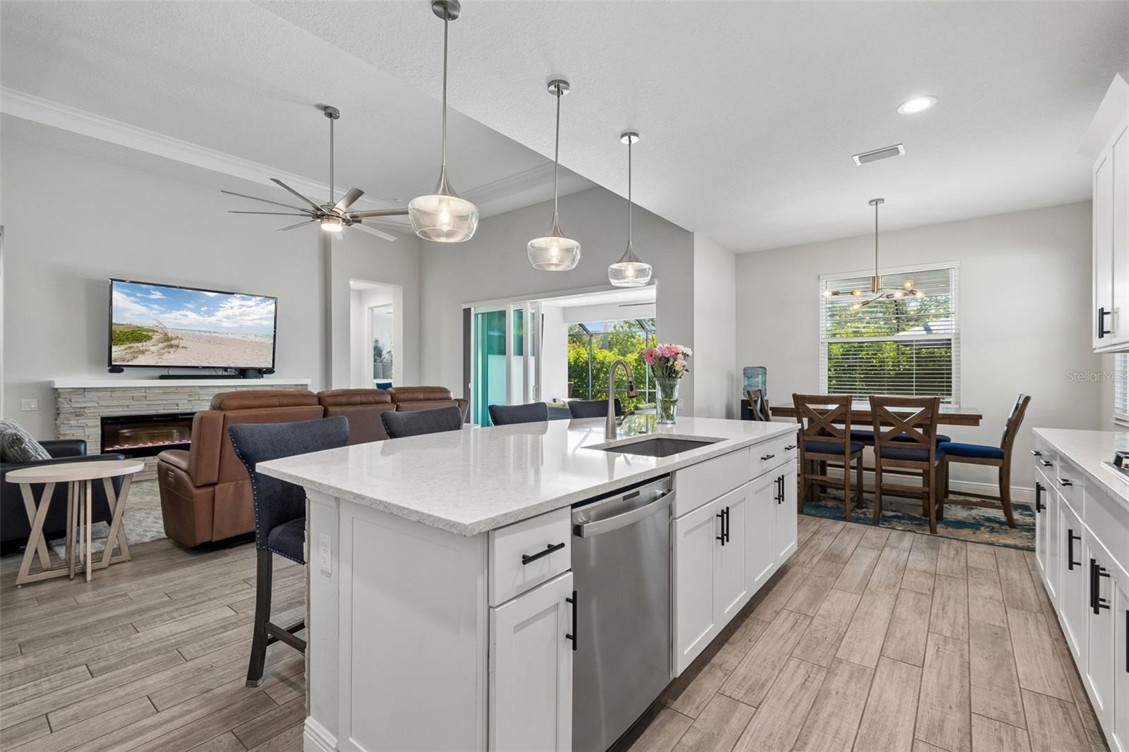 1008 SIBERIAN GLN, BRADENTON, FL, 34212