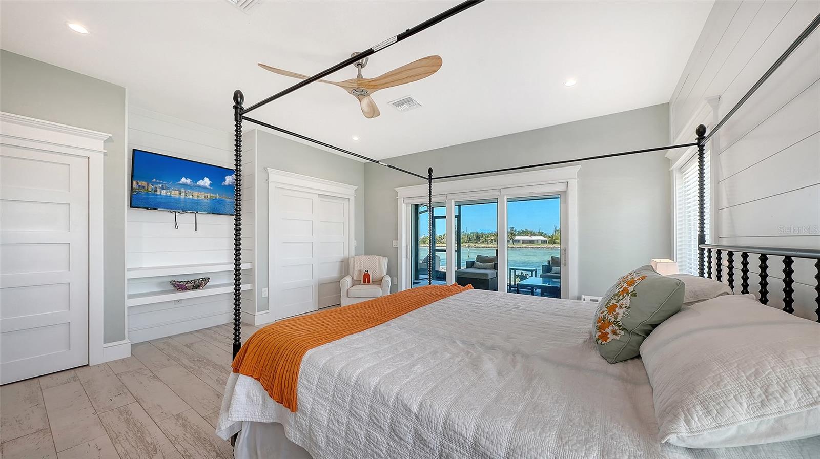 723 KEY ROYALE DR, HOLMES BEACH, FL, 34217