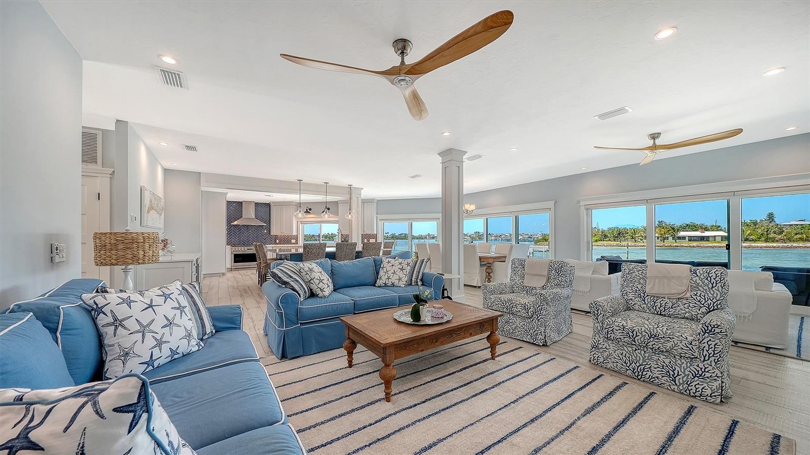 723 KEY ROYALE DR, HOLMES BEACH, FL, 34217