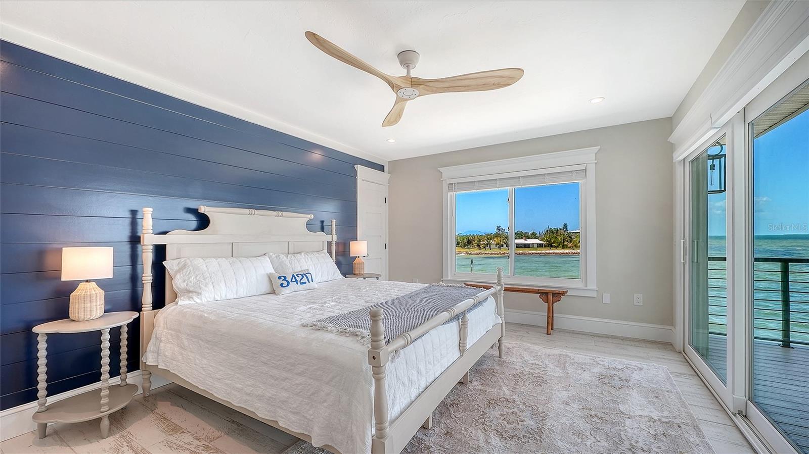 723 KEY ROYALE DR, HOLMES BEACH, FL, 34217