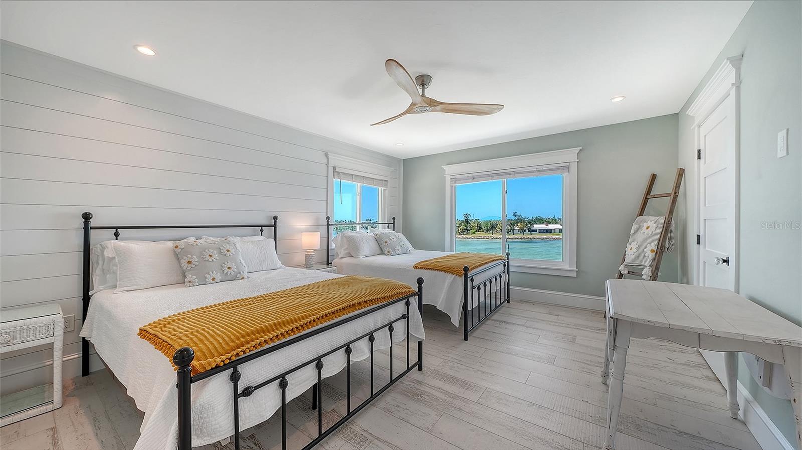 723 KEY ROYALE DR, HOLMES BEACH, FL, 34217