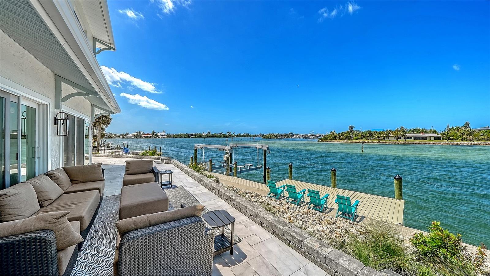 723 KEY ROYALE DR, HOLMES BEACH, FL, 34217