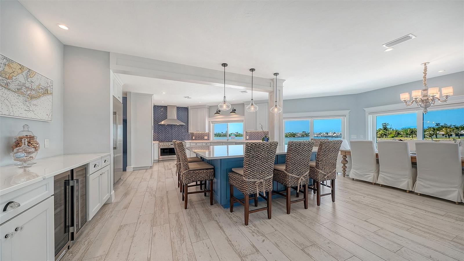 723 KEY ROYALE DR, HOLMES BEACH, FL, 34217