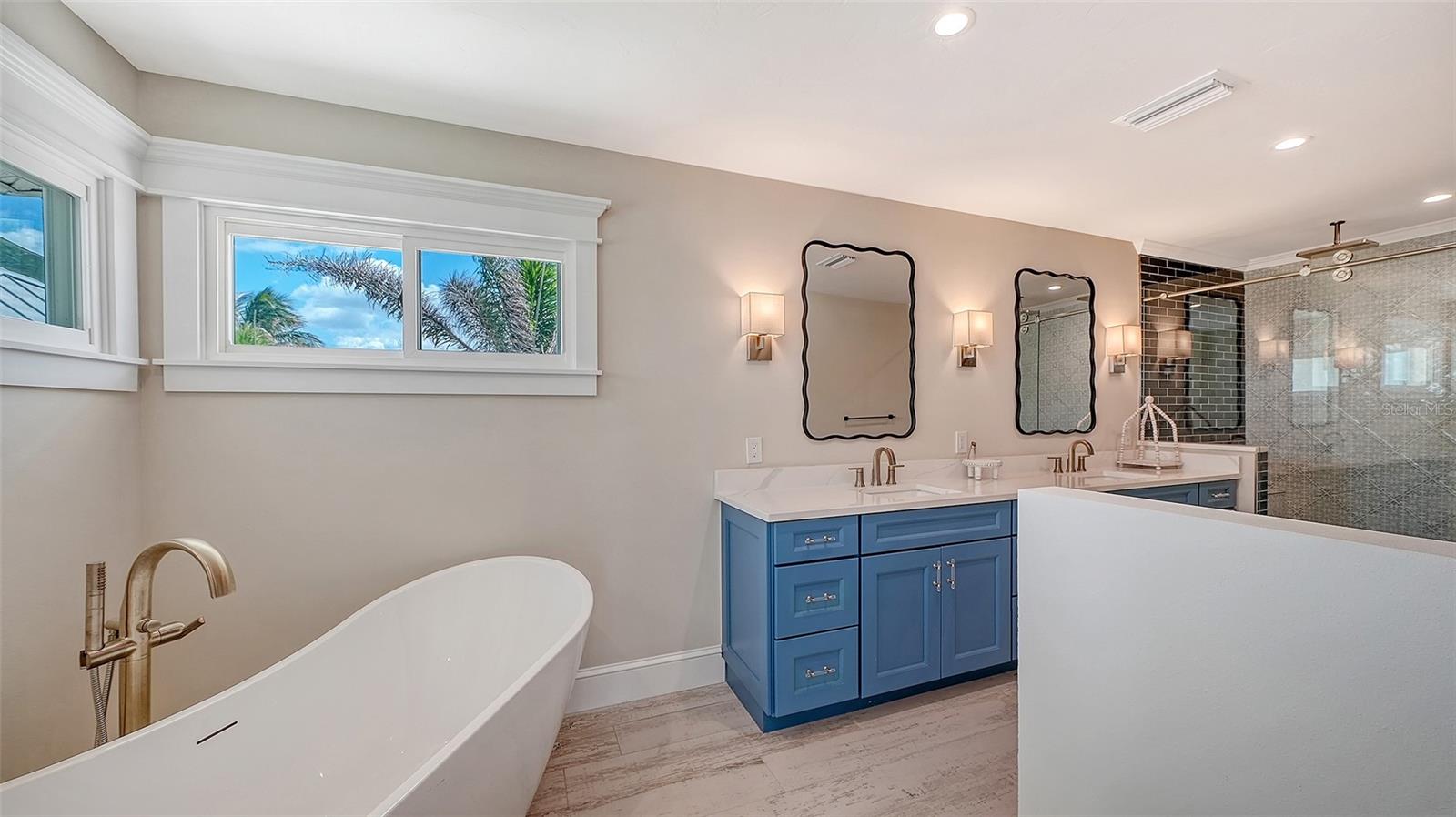 723 KEY ROYALE DR, HOLMES BEACH, FL, 34217