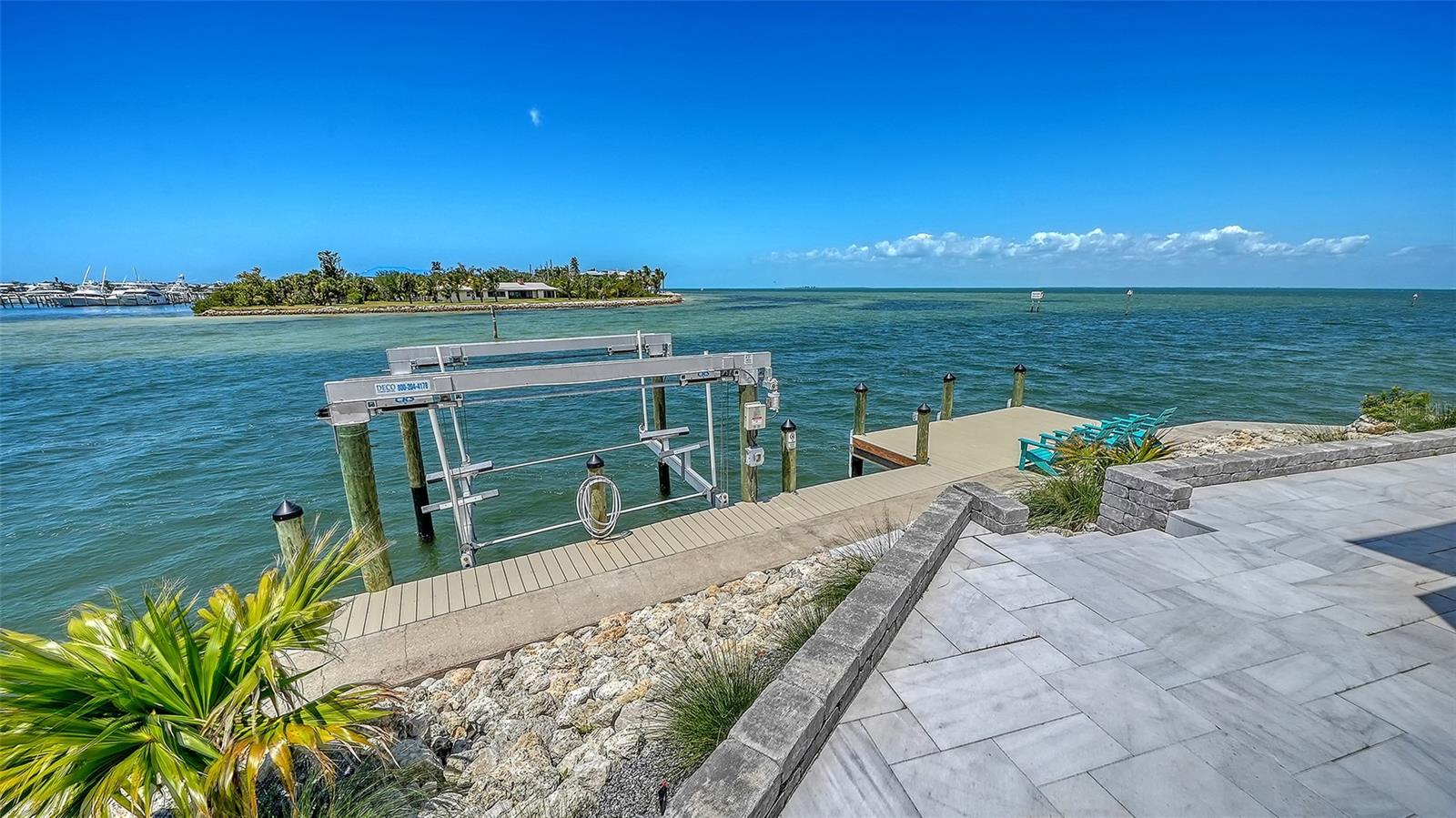 723 KEY ROYALE DR, HOLMES BEACH, FL, 34217