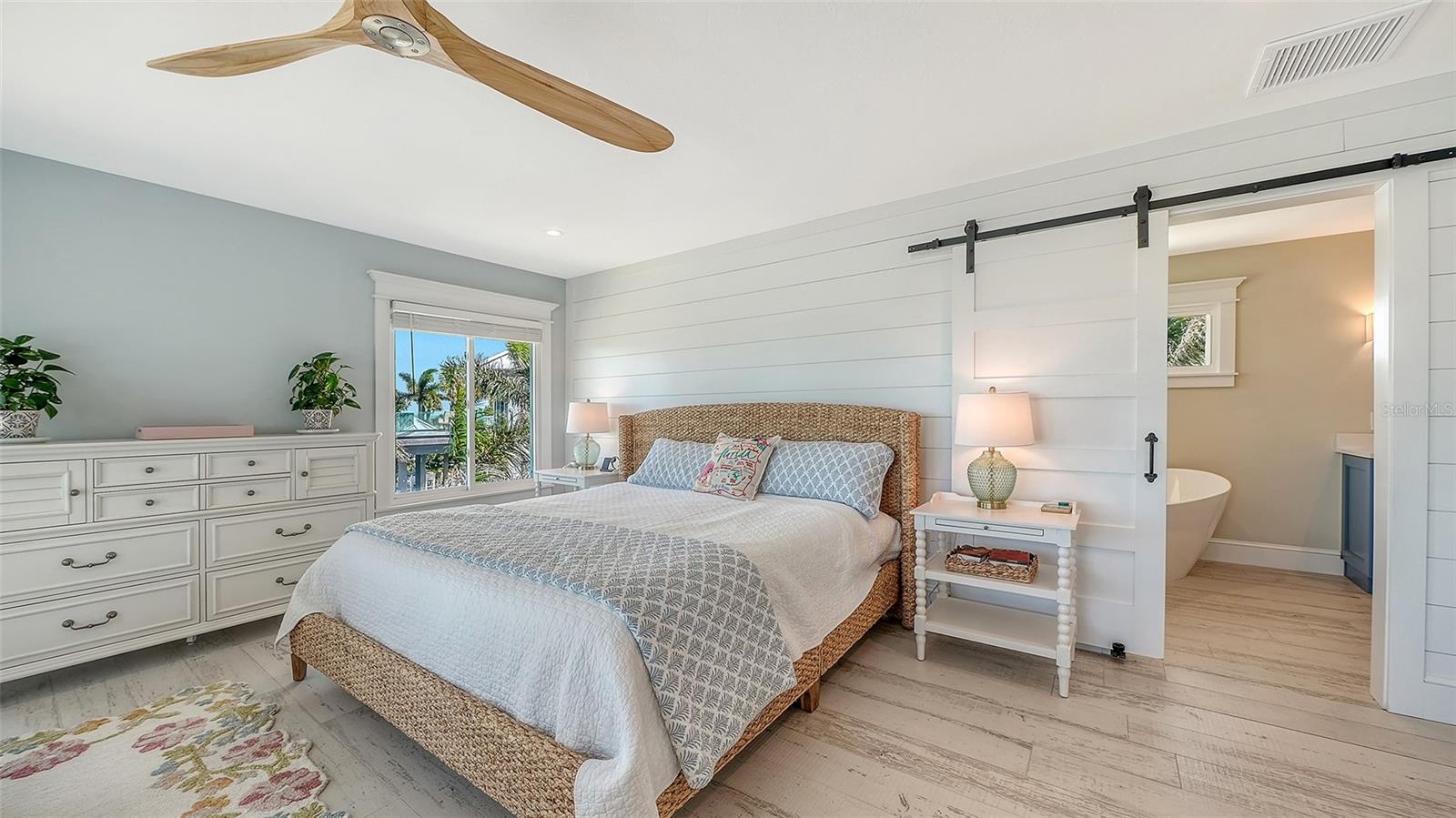 723 KEY ROYALE DR, HOLMES BEACH, FL, 34217