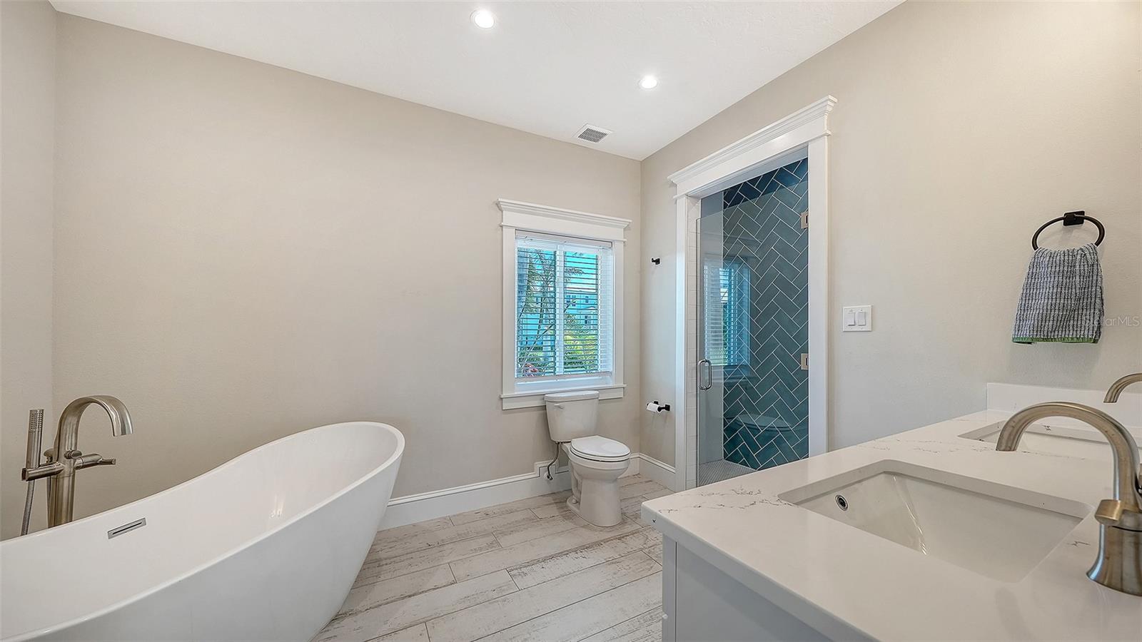 723 KEY ROYALE DR, HOLMES BEACH, FL, 34217