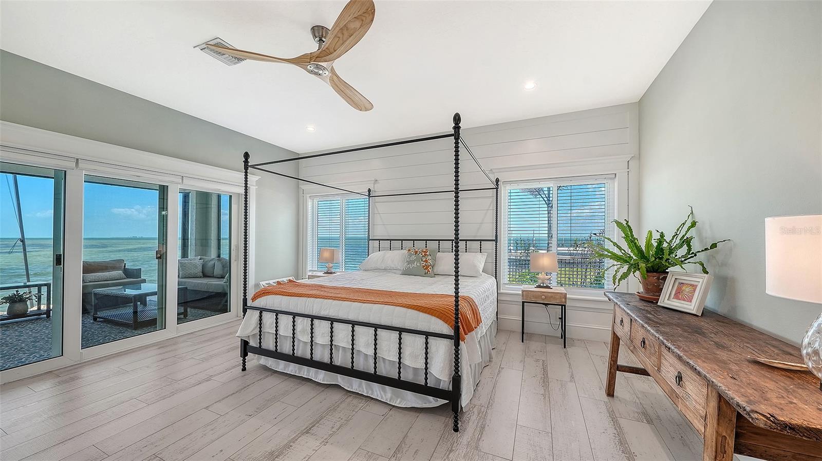 723 KEY ROYALE DR, HOLMES BEACH, FL, 34217