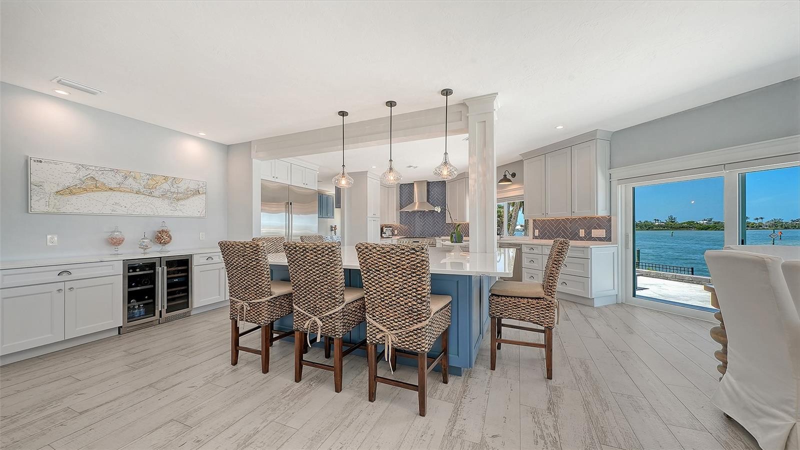 723 KEY ROYALE DR, HOLMES BEACH, FL, 34217