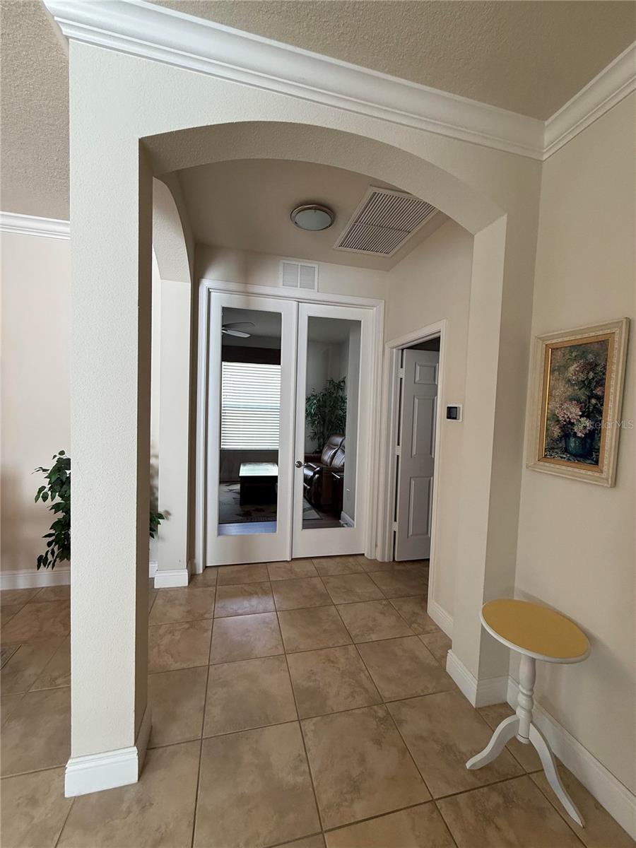 352 LAUREL FALLS DR, APOLLO BEACH, FL, 33572