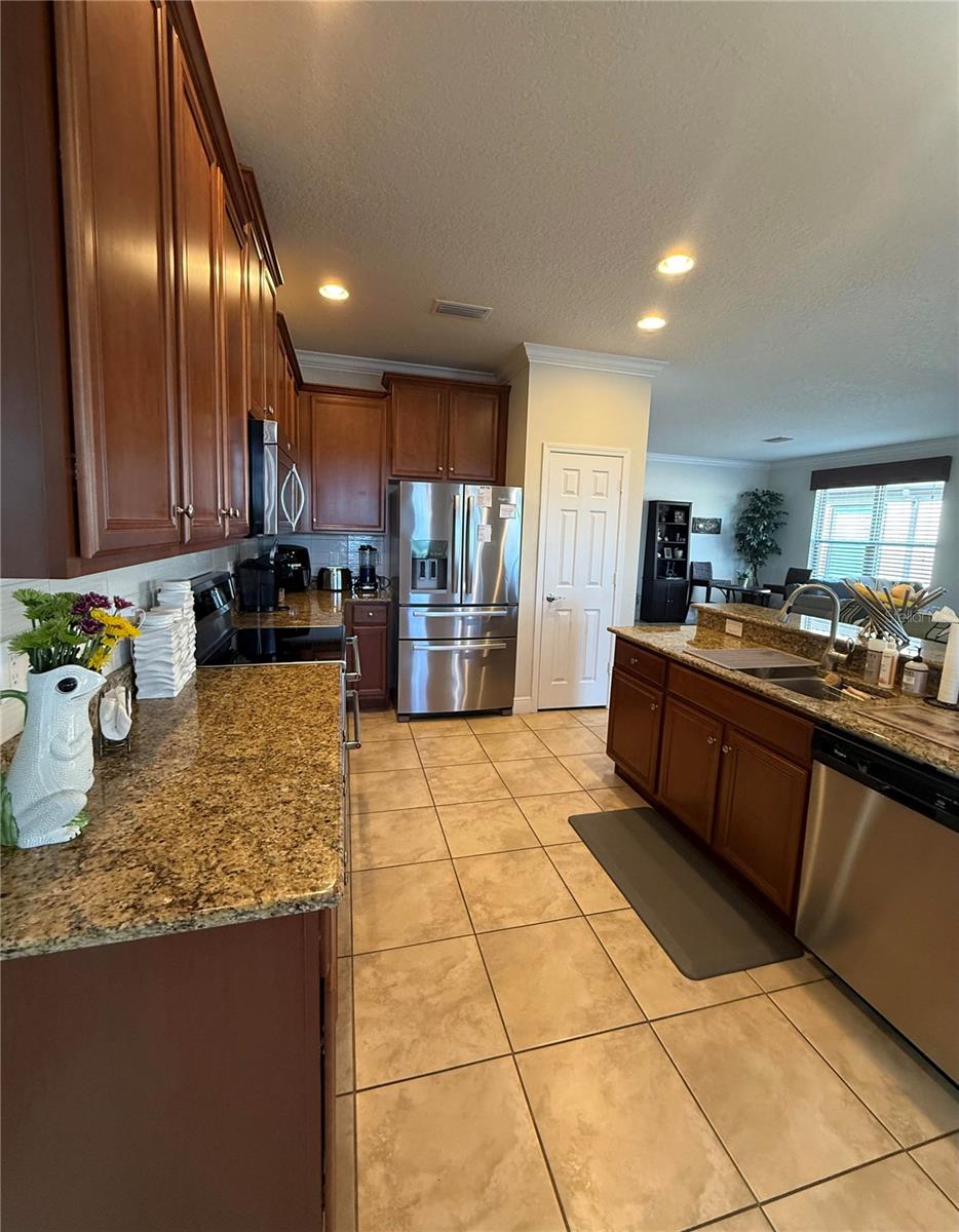 352 LAUREL FALLS DR, APOLLO BEACH, FL, 33572
