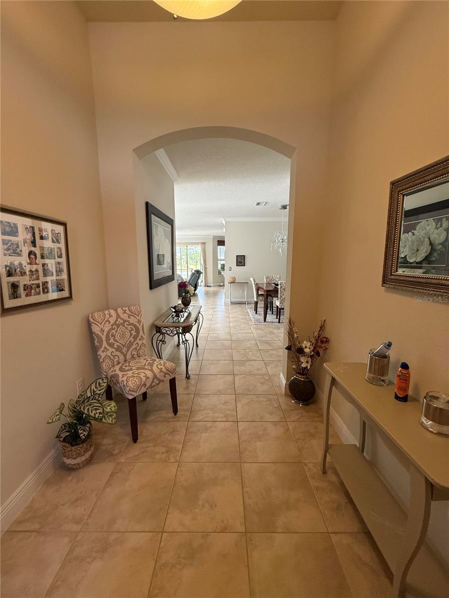352 LAUREL FALLS DR, APOLLO BEACH, FL, 33572