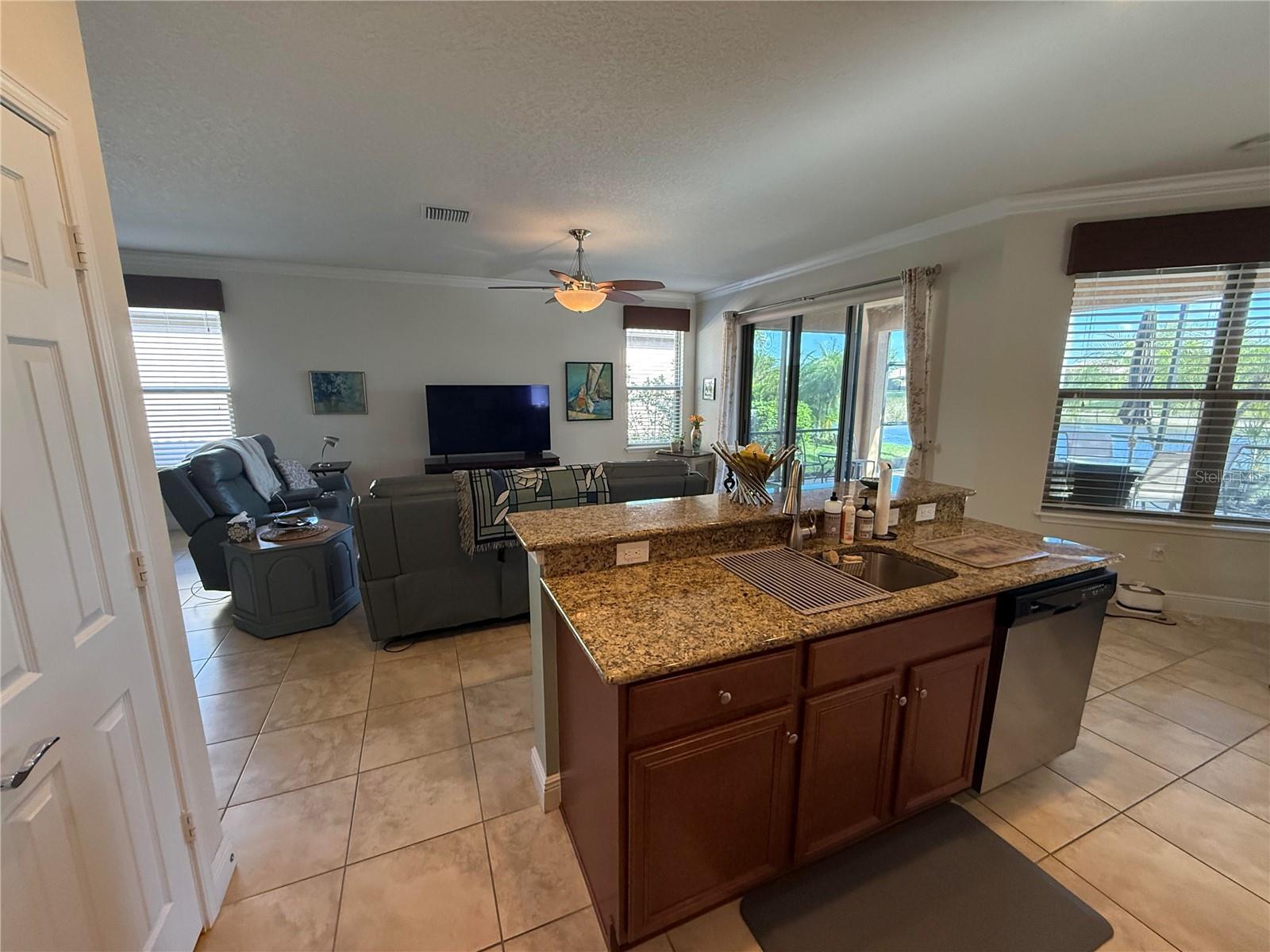 352 LAUREL FALLS DR, APOLLO BEACH, FL, 33572