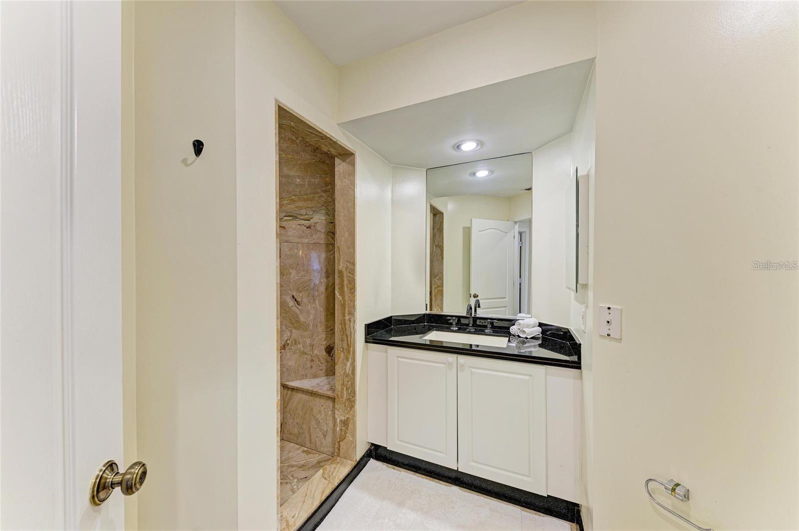 3605 54TH DR W #101, BRADENTON, FL, 34210