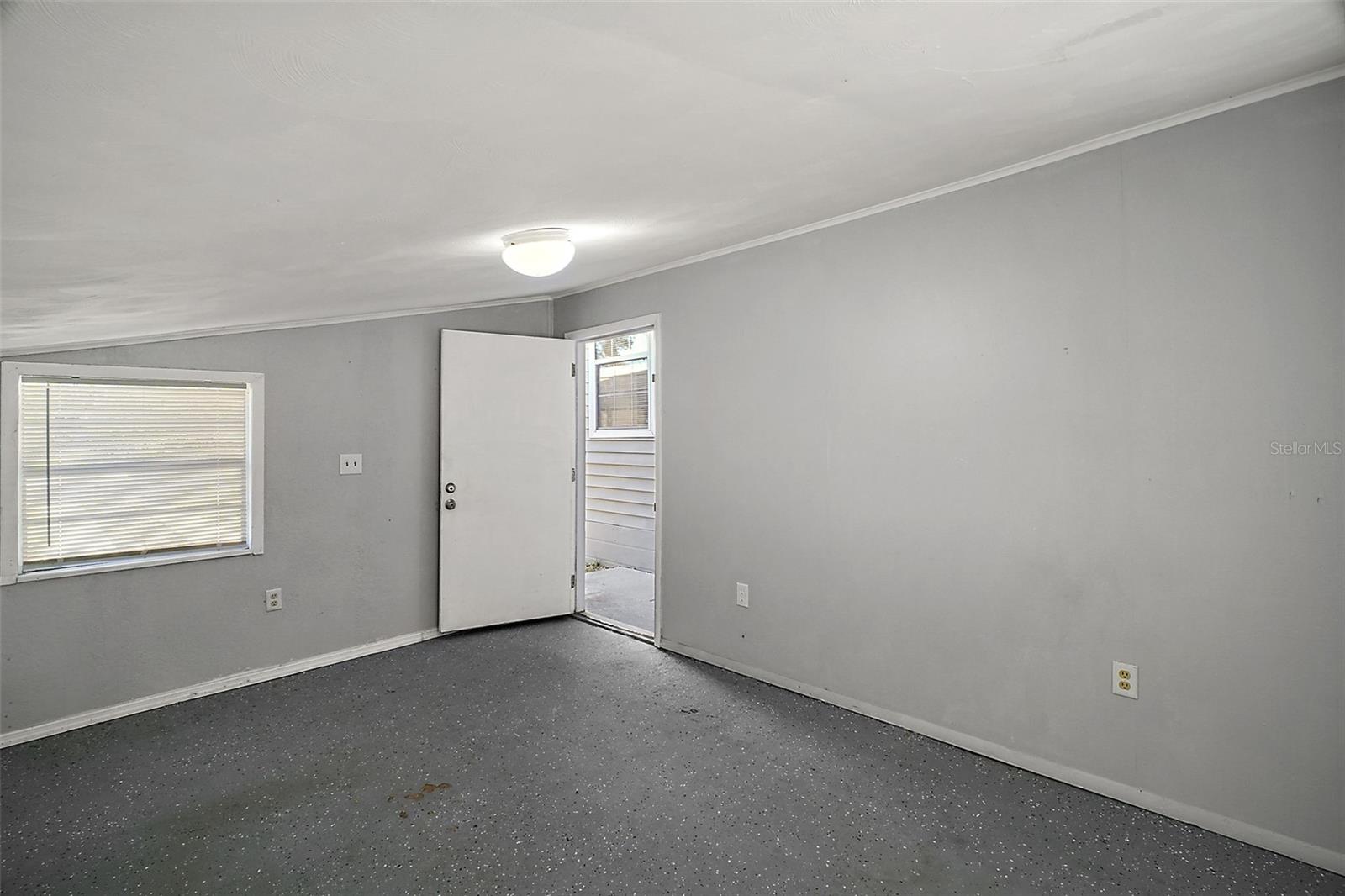 105 W STEVENS AVE, EUSTIS, FL, 32726