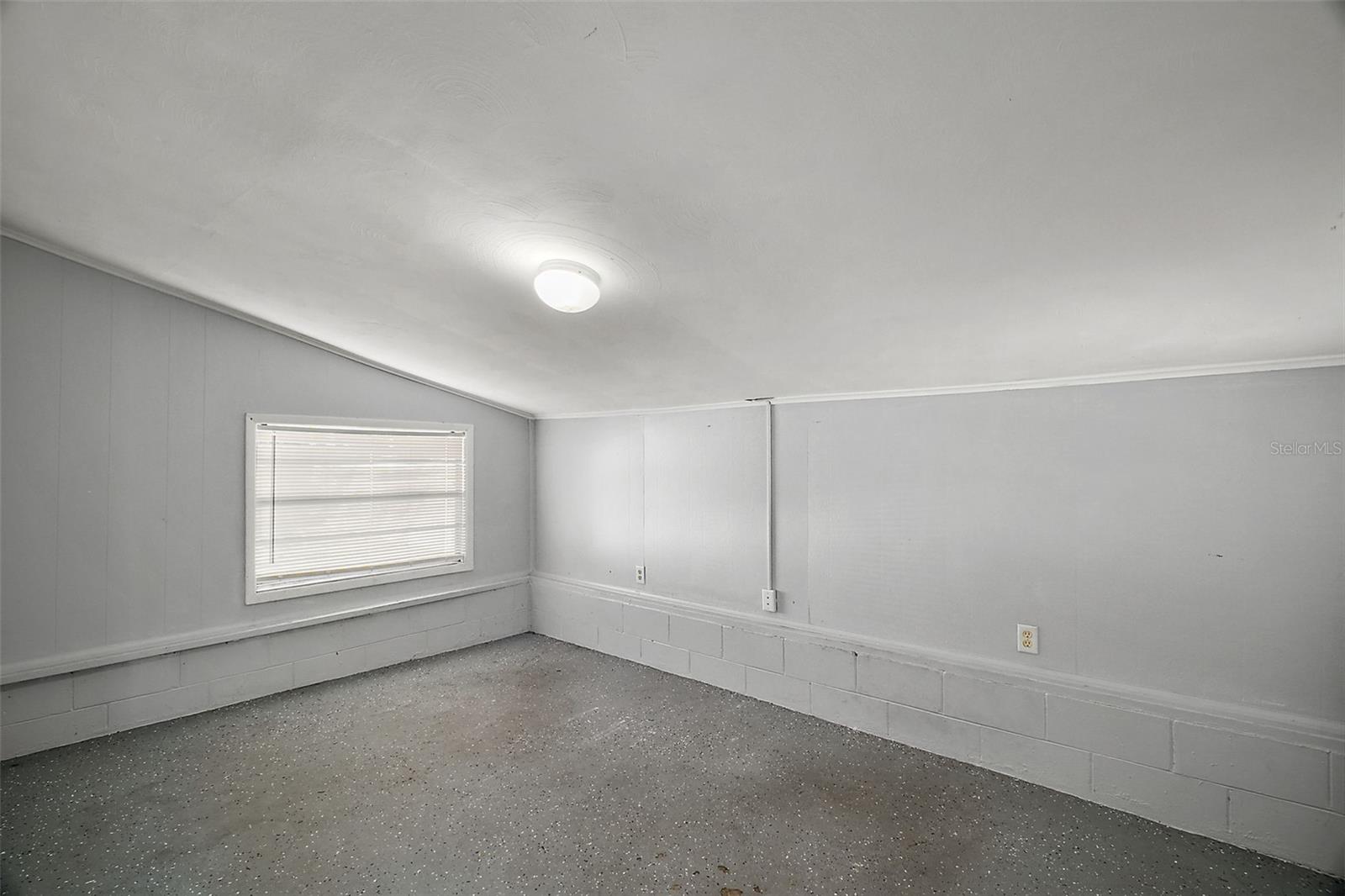 105 W STEVENS AVE, EUSTIS, FL, 32726