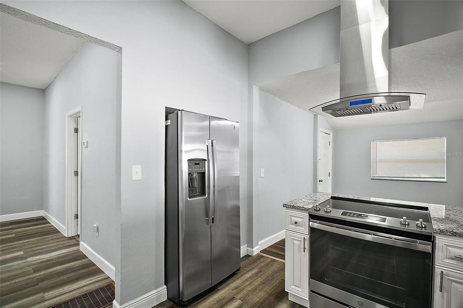 105 W STEVENS AVE, EUSTIS, FL, 32726