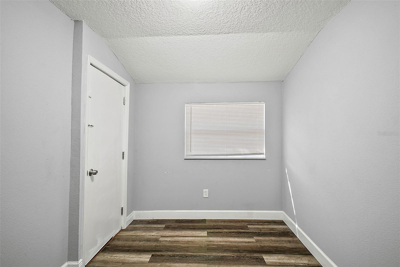 105 W STEVENS AVE, EUSTIS, FL, 32726