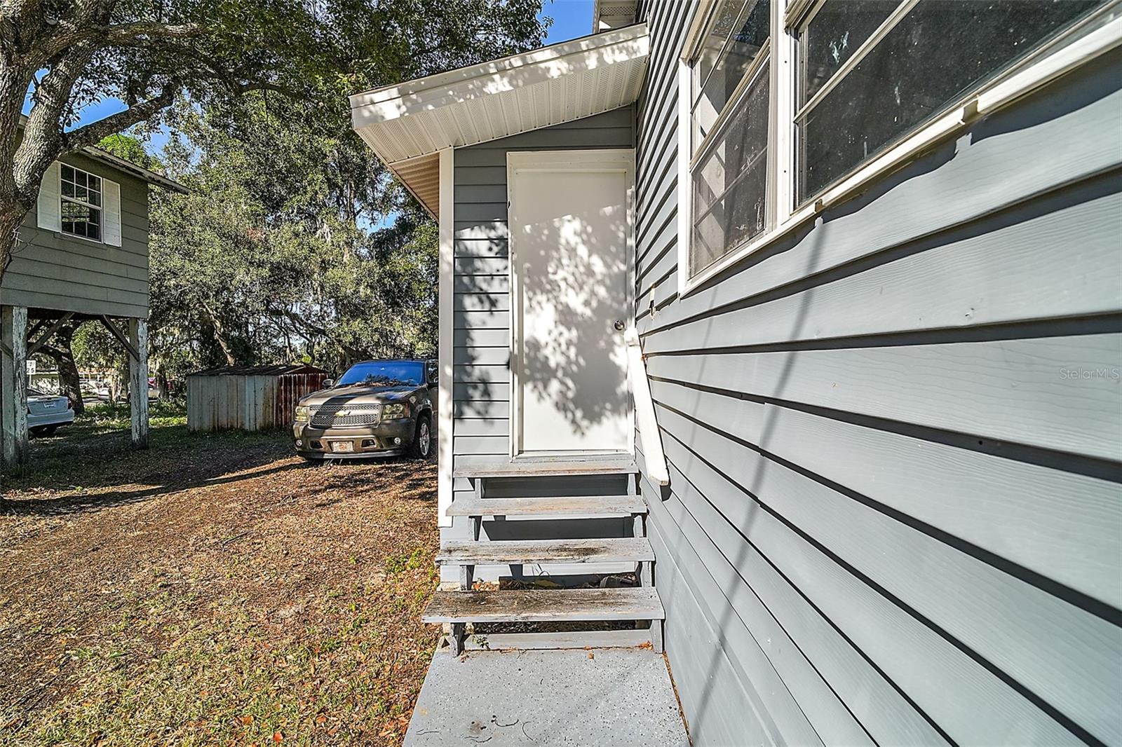 105 W STEVENS AVE, EUSTIS, FL, 32726