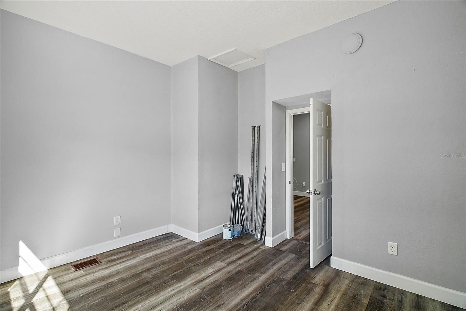 105 W STEVENS AVE, EUSTIS, FL, 32726