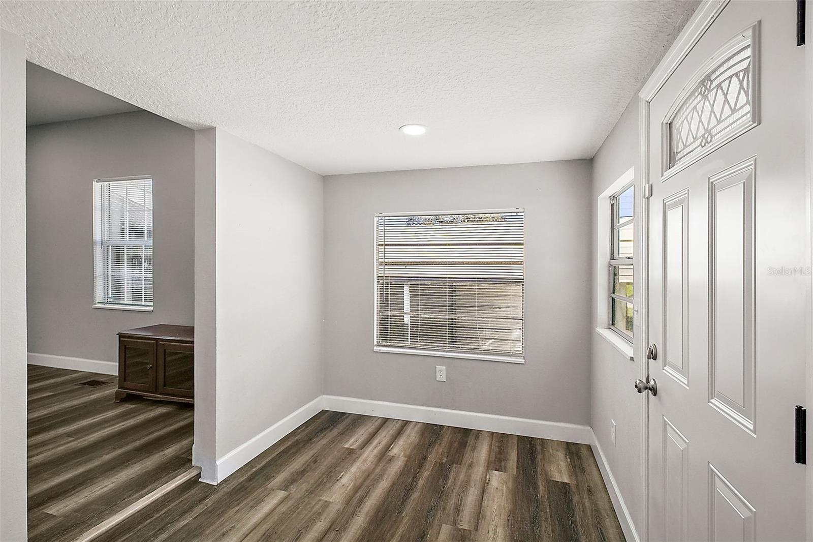 105 W STEVENS AVE, EUSTIS, FL, 32726