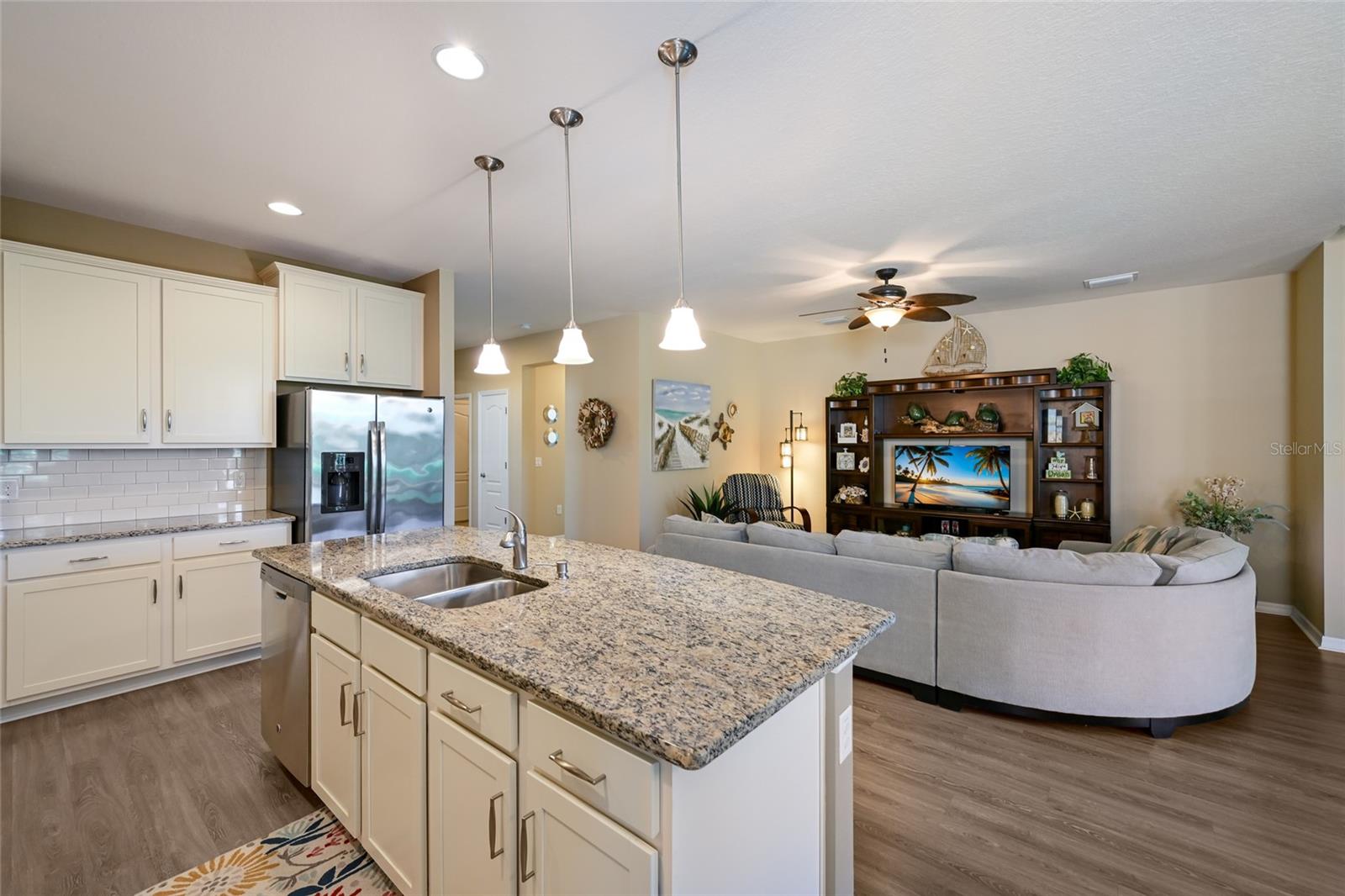2937 ESMERALDA DR, SARASOTA, FL, 34243