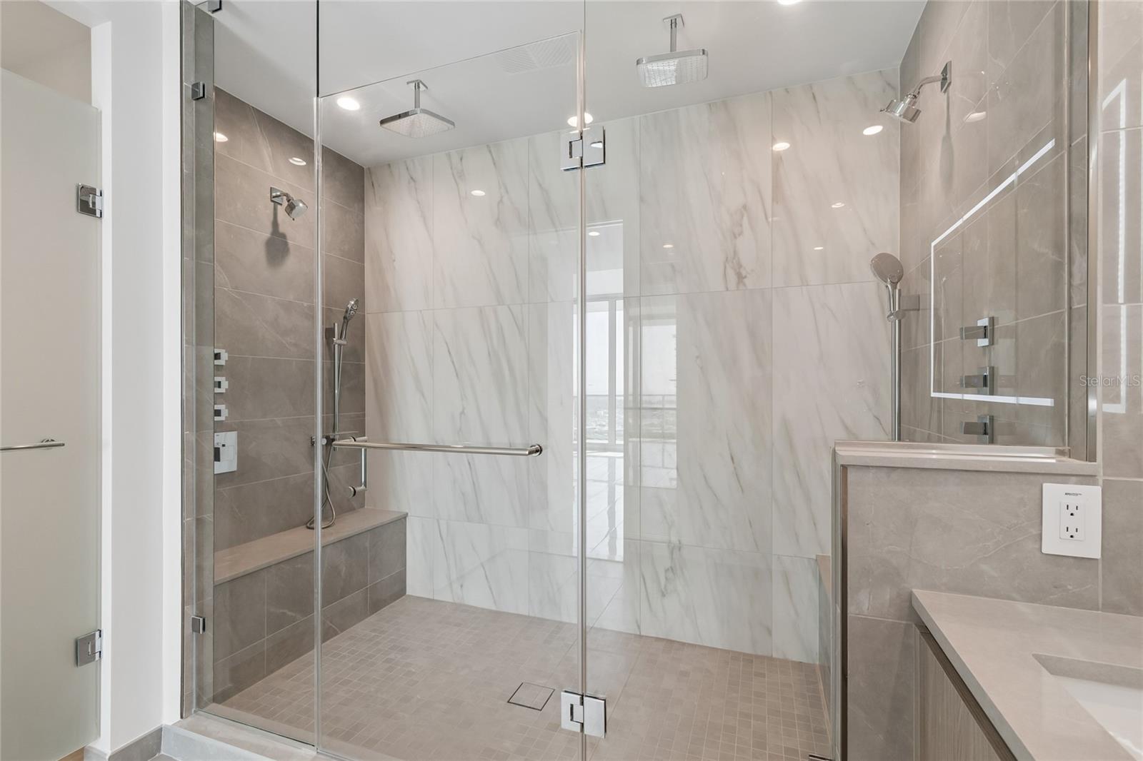 400 CENTRAL AVE #2505, ST PETERSBURG, FL, 33701