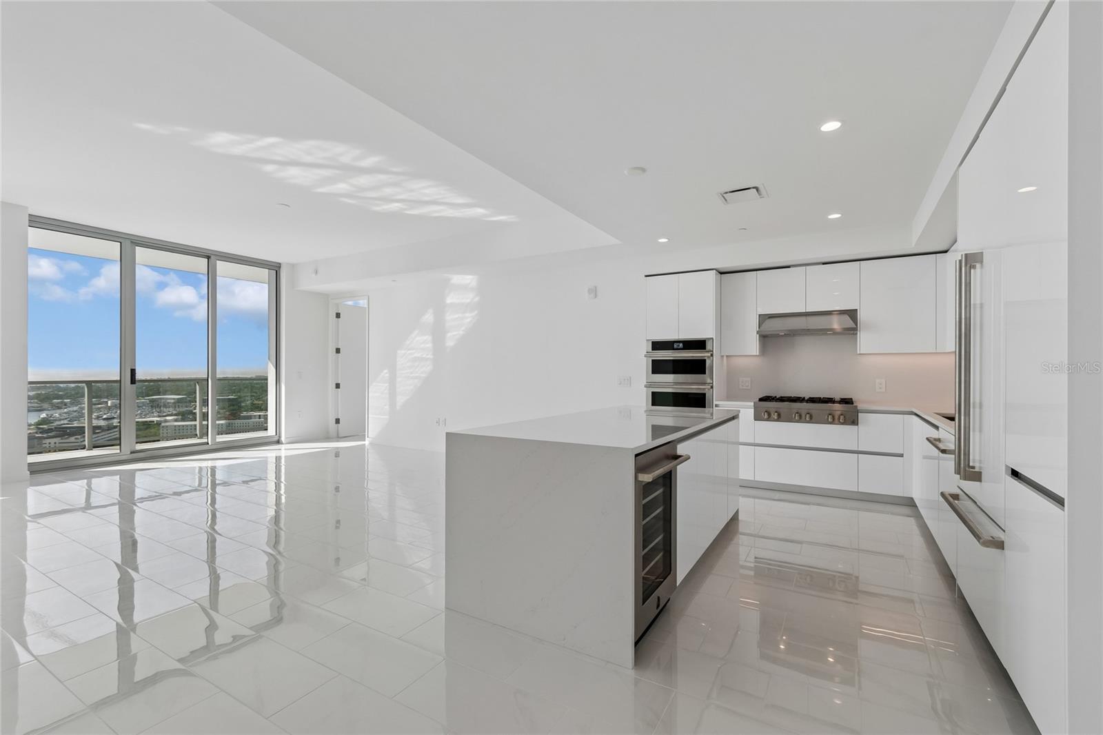 400 CENTRAL AVE #2505, ST PETERSBURG, FL, 33701