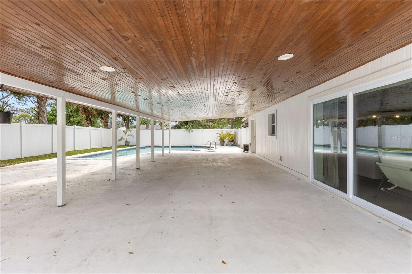 Oversized covered rear lanai