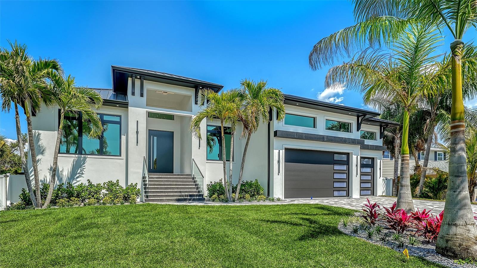 413 ISLAND CIR, SARASOTA, FL, 34242
