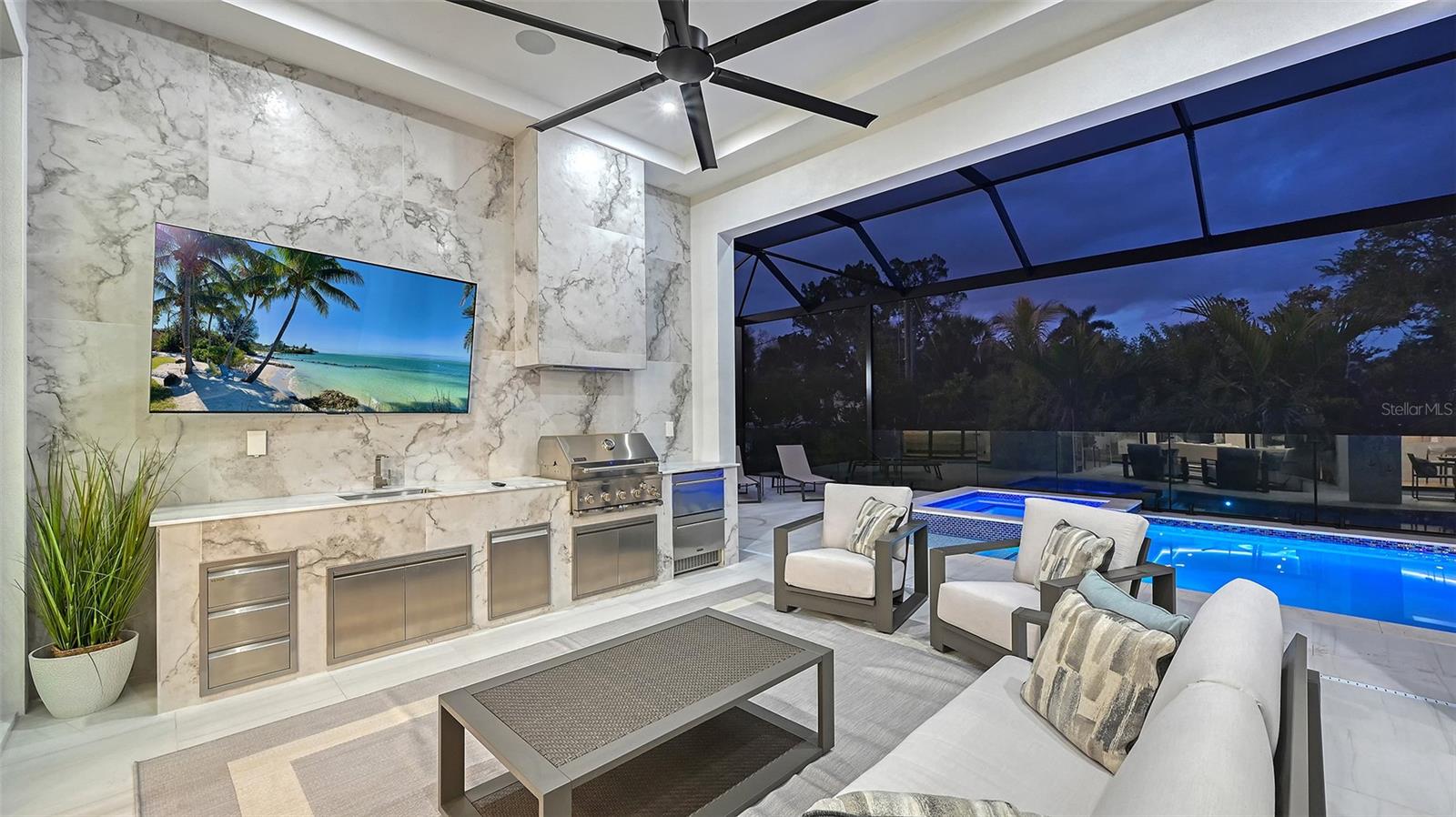 413 ISLAND CIR, SARASOTA, FL, 34242