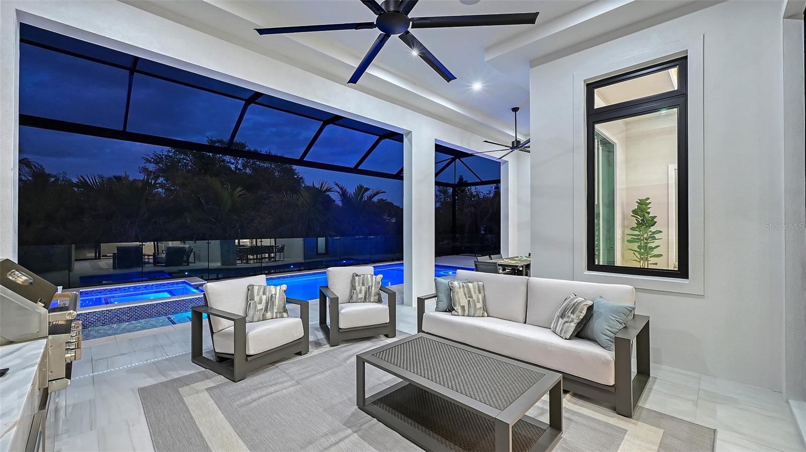 413 ISLAND CIR, SARASOTA, FL, 34242