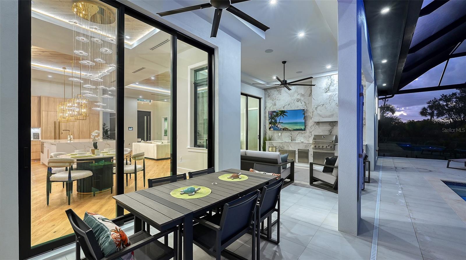 413 ISLAND CIR, SARASOTA, FL, 34242