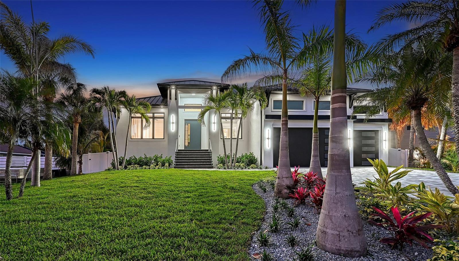 413 ISLAND CIR, SARASOTA, FL, 34242