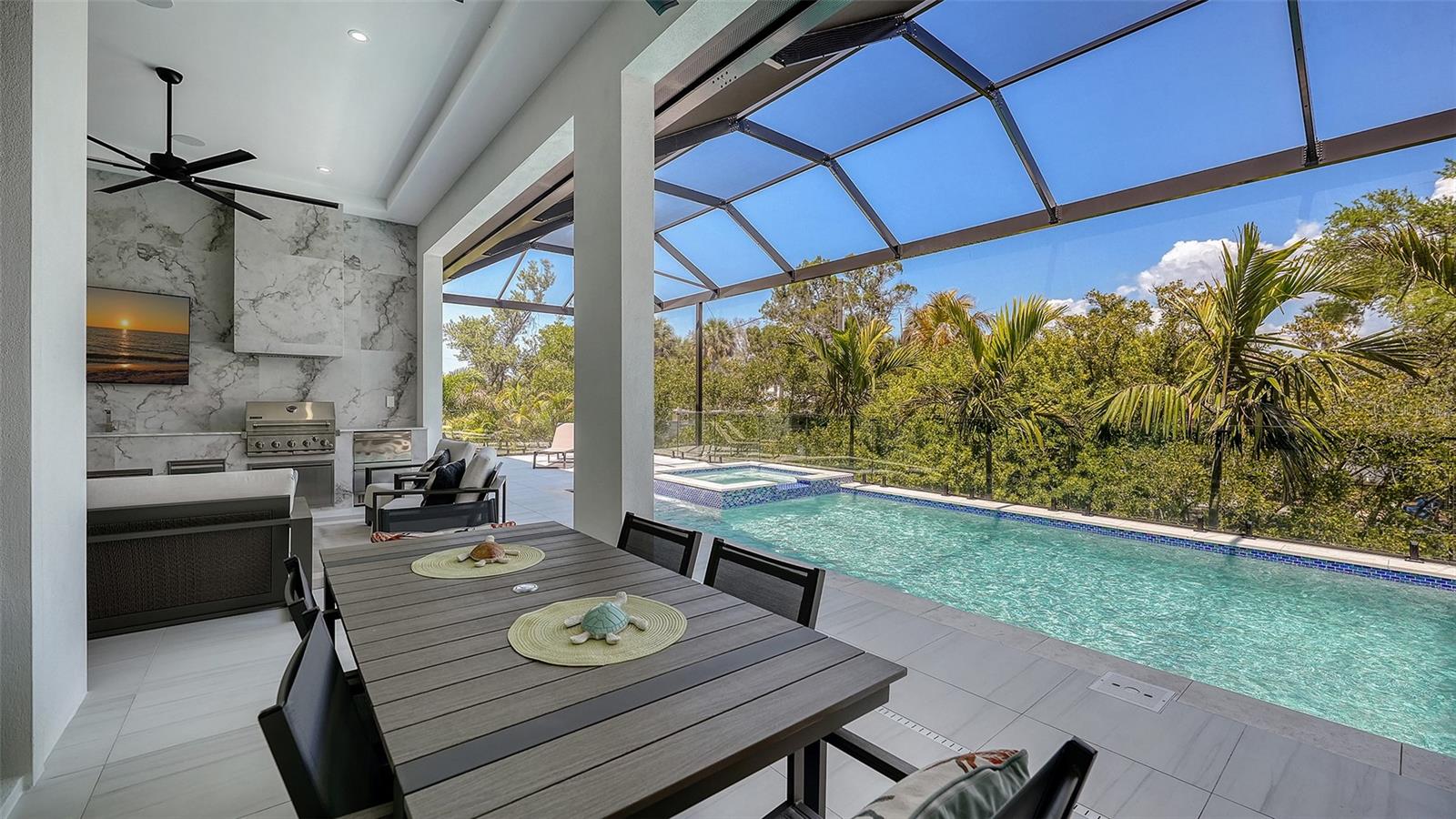 413 ISLAND CIR, SARASOTA, FL, 34242