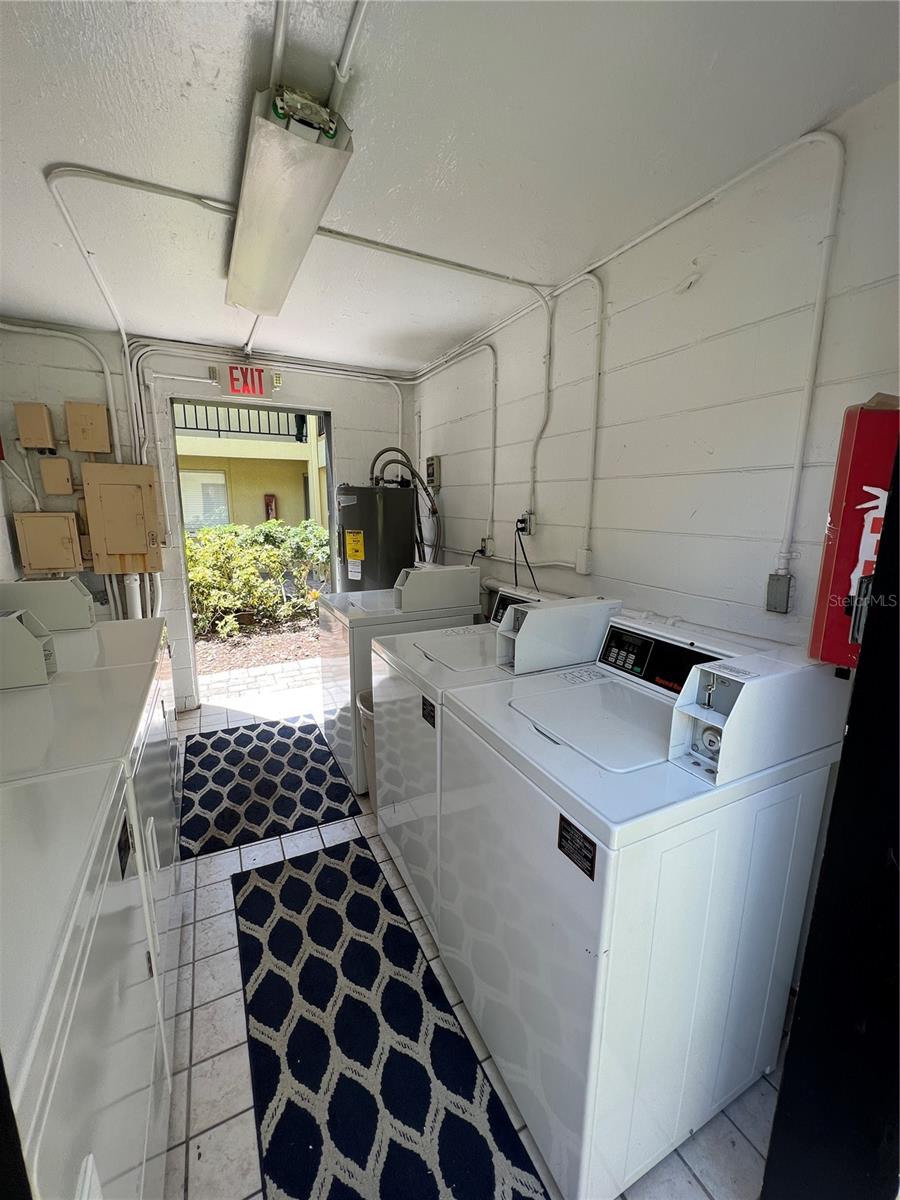 3206 W AZEELE ST #100, TAMPA, FL, 33609