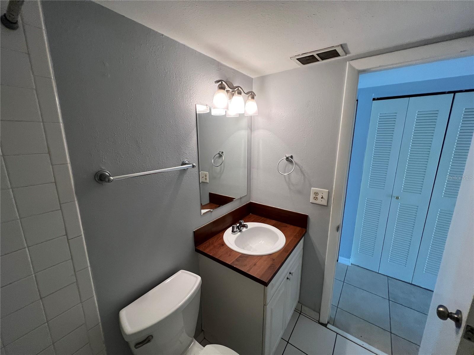 3206 W AZEELE ST #100, TAMPA, FL, 33609