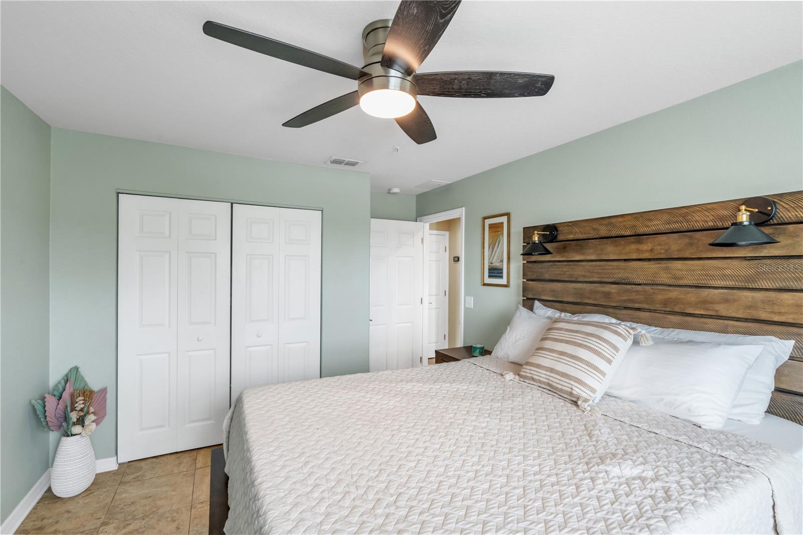 Third Bedroom /staged for photos