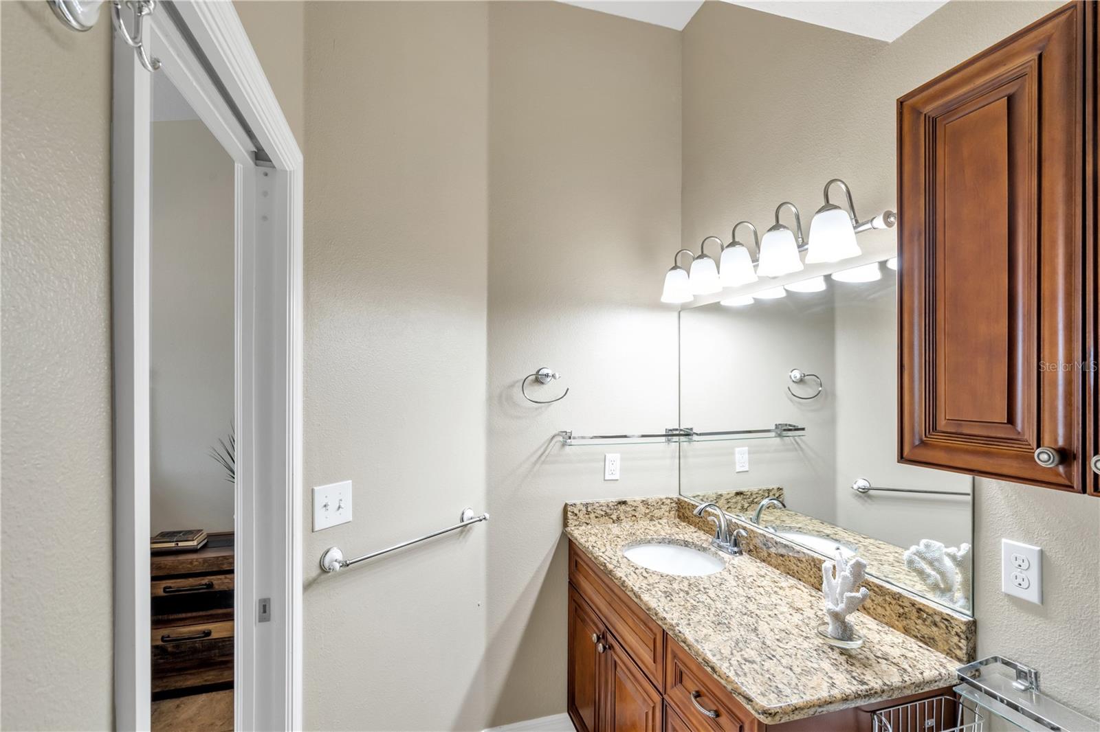 Primary En-suite bathroom