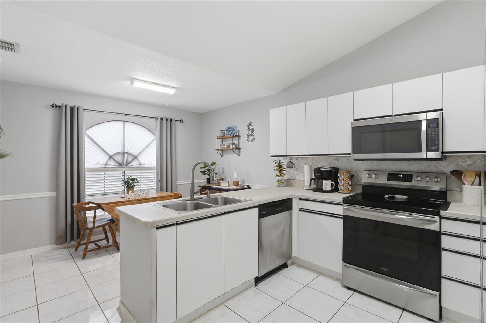 2876 BARDAHL CT, DELTONA, FL, 32738