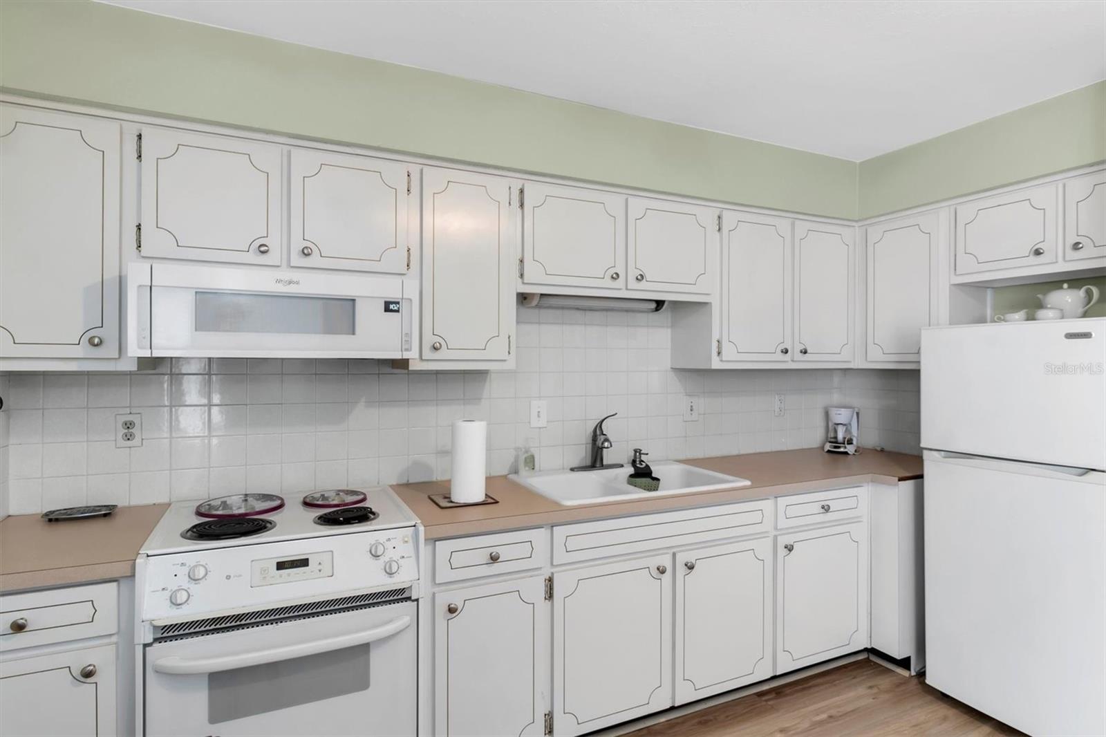 4352 TAHITIAN GARDENS CIR #F, HOLIDAY, FL, 34691