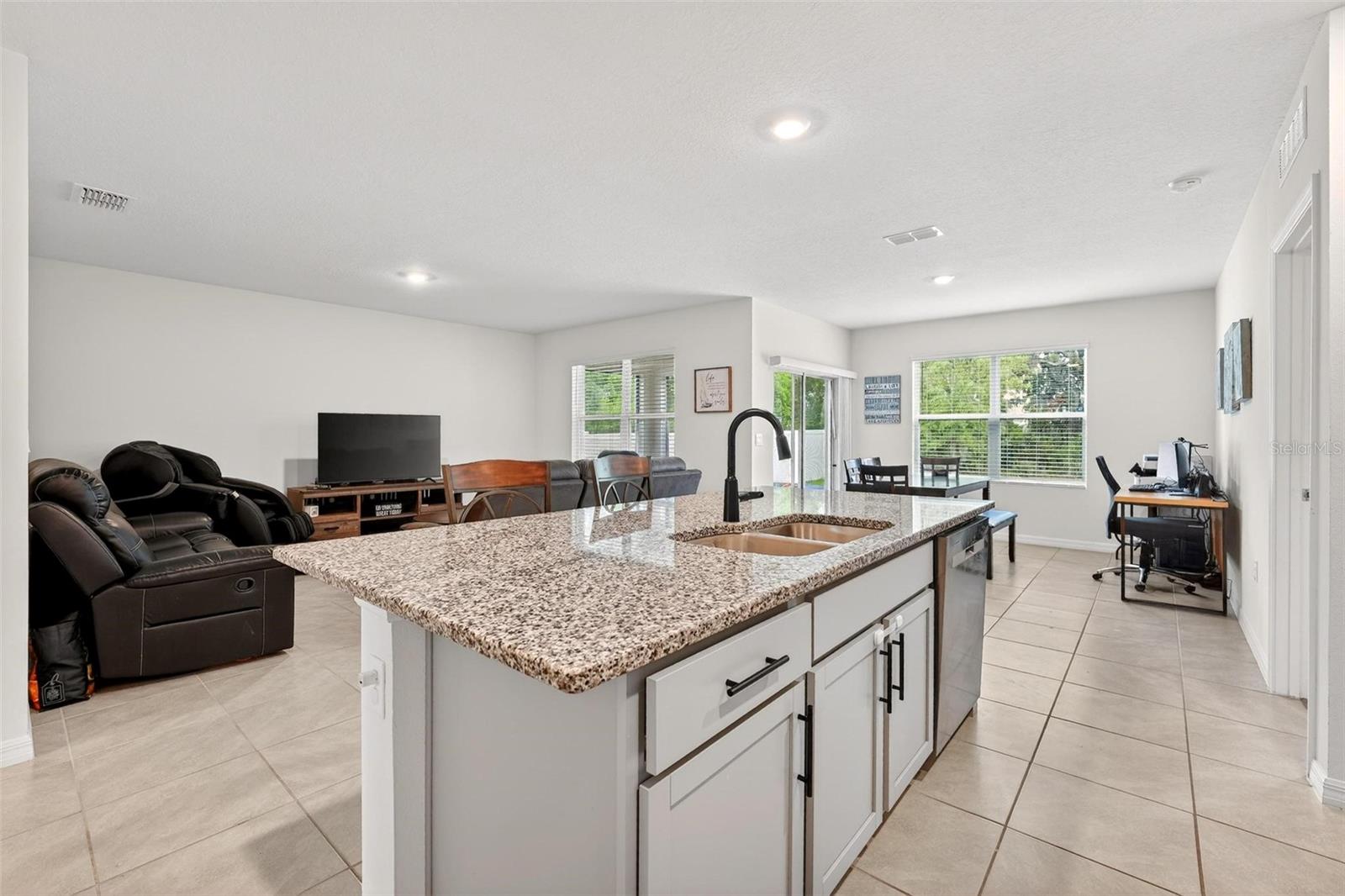 3007 STATEN DR, DELTONA, FL, 32738