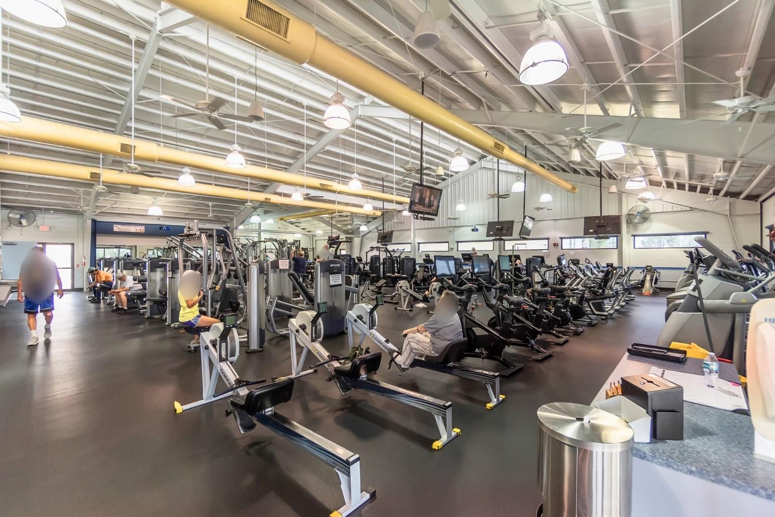 702 HUXLEY PL, SUN CITY CENTER, FL, 33573