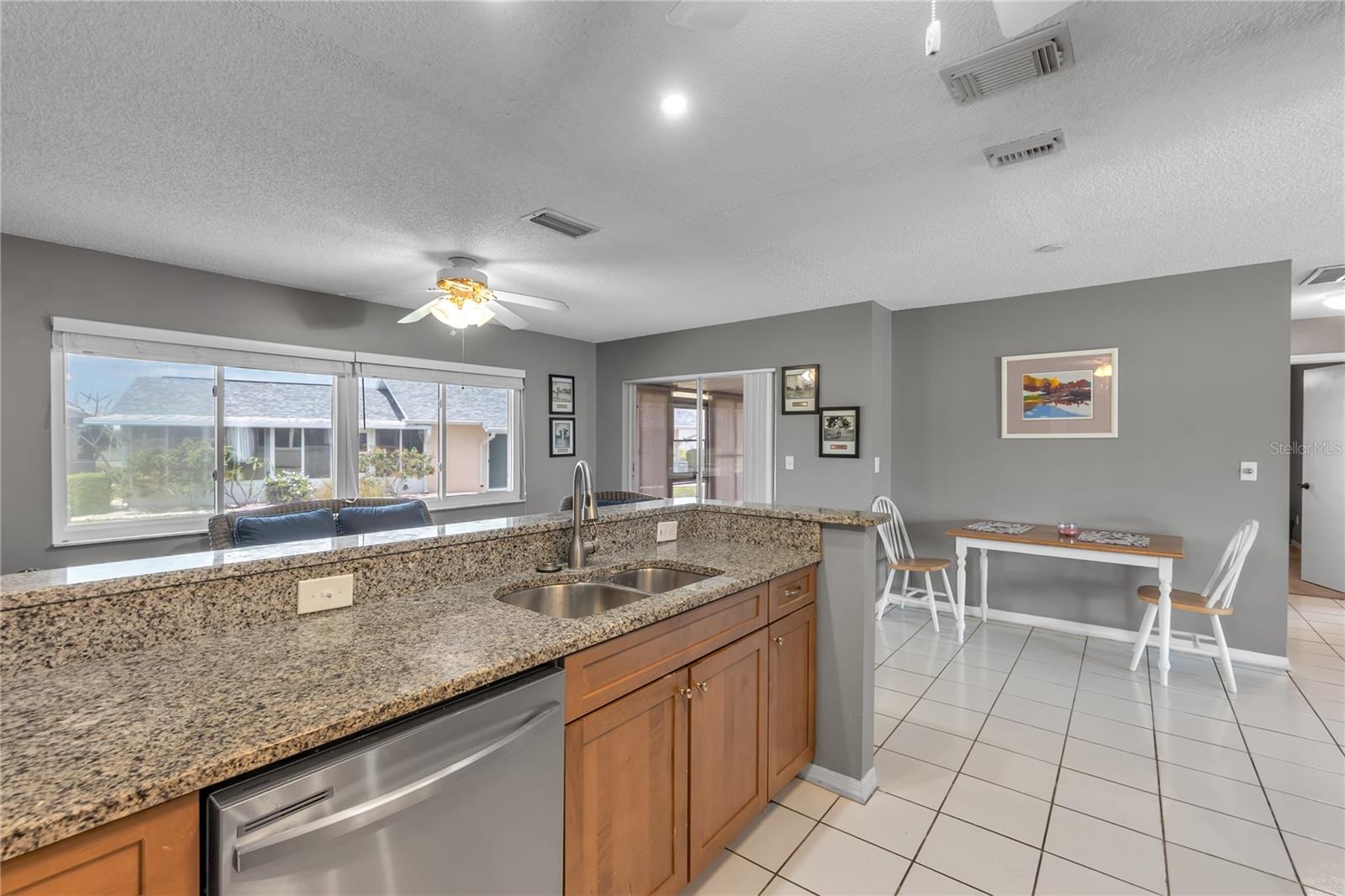 702 HUXLEY PL, SUN CITY CENTER, FL, 33573