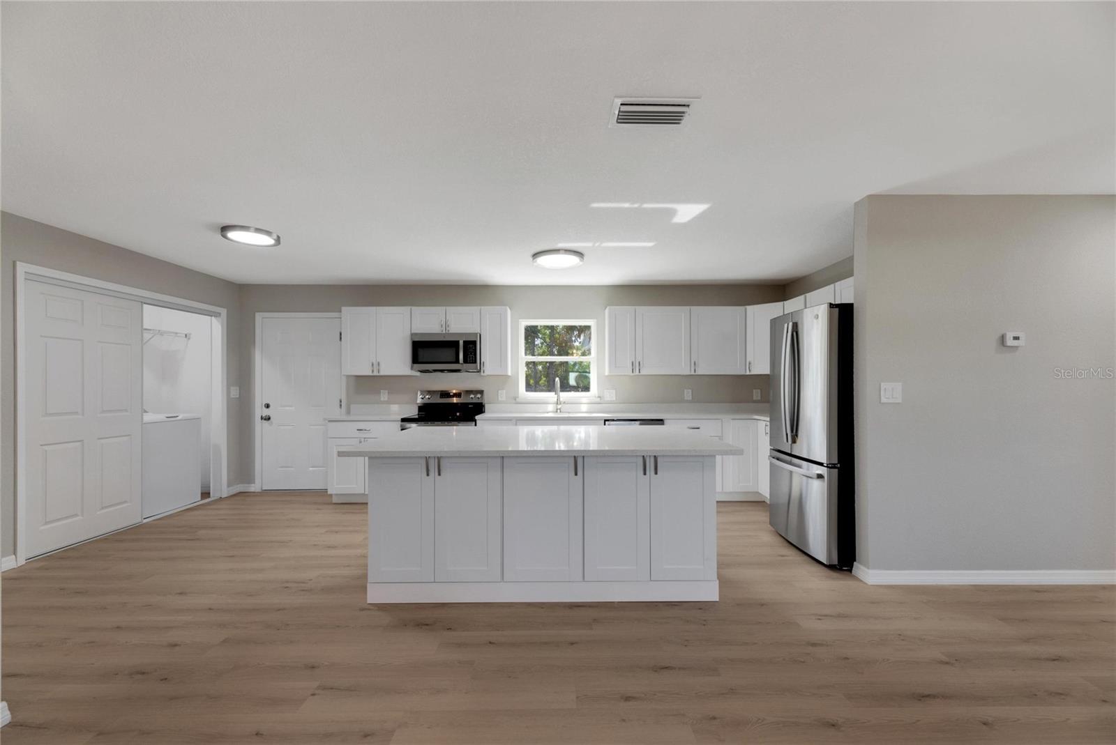 660 FLAMINGO DR, APOLLO BEACH, FL, 33572