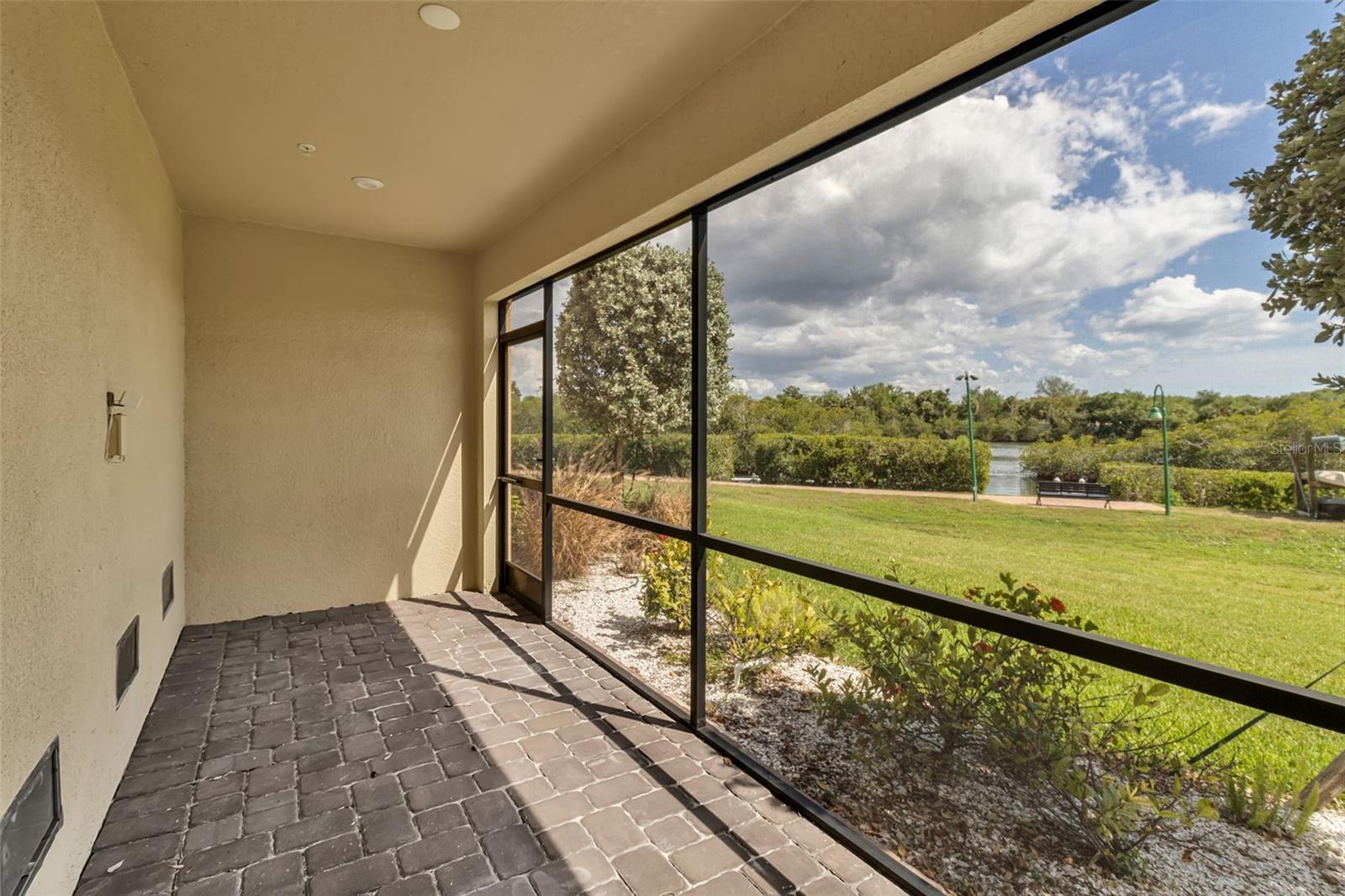 5589 CANNES CIR, SARASOTA, FL, 34231