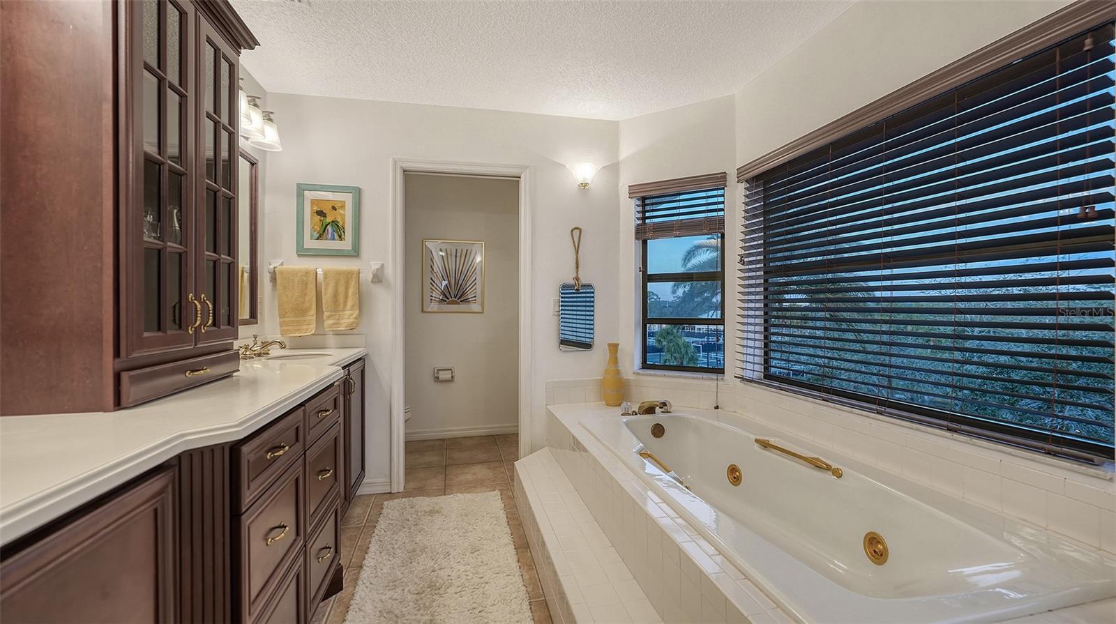 4557 BAY CLUB DR, BRADENTON, FL, 34210