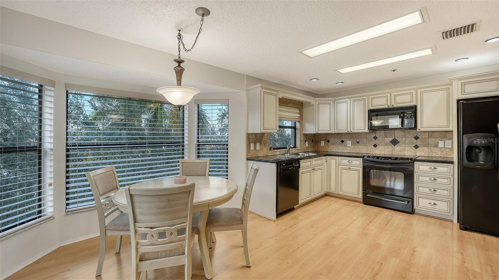 4557 BAY CLUB DR, BRADENTON, FL, 34210