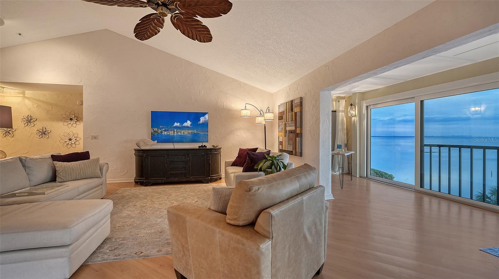 4557 BAY CLUB DR, BRADENTON, FL, 34210
