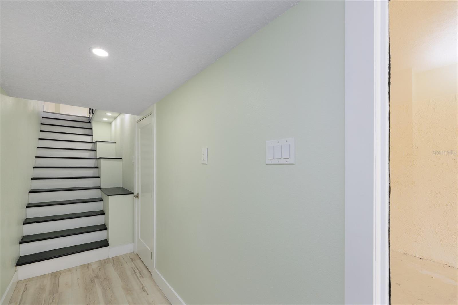 120 1ST ST E #110, TIERRA VERDE, FL, 33715